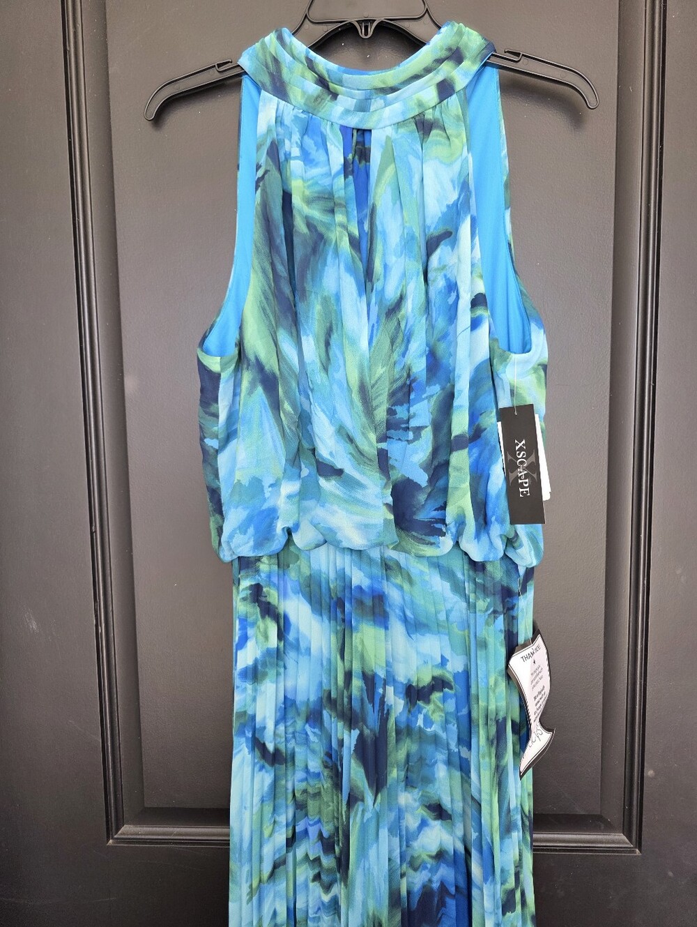 NWT Xscape Blue Green Printed Pleated Maxi Dress Sleeveless Blouson Size 10 $259 - Picture 4 of 11